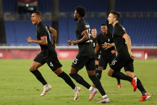 彩票开奖直播-险些被最弱对手冲垮！德国队这条纸糊防线让人揪心